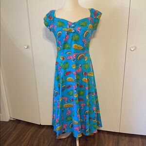 Collectif Dolores Dress tropical/pool float (M)